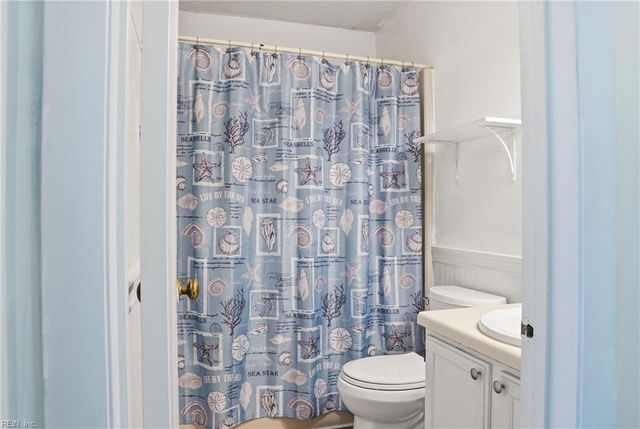 910 Chimney Hill PW, Virginia Beach, VA 23462