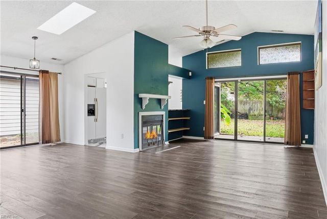 910 Chimney Hill PW, Virginia Beach, VA 23462