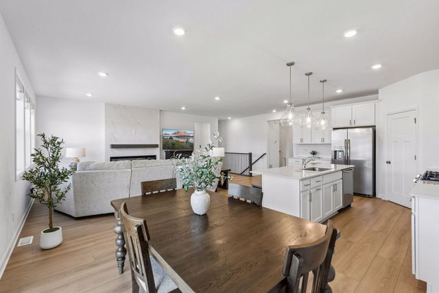 7594 Swan Street, Lino Lakes, MN 55038