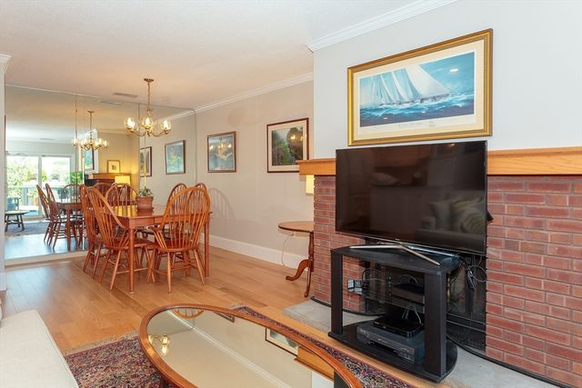 666 Main Street 207, Winchester, MA 01890