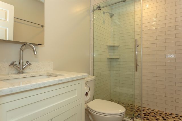 666 Main Street 207, Winchester, MA 01890