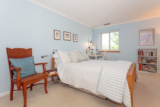 666 Main Street 207, Winchester, MA 01890