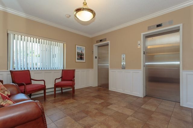 666 Main Street 207, Winchester, MA 01890
