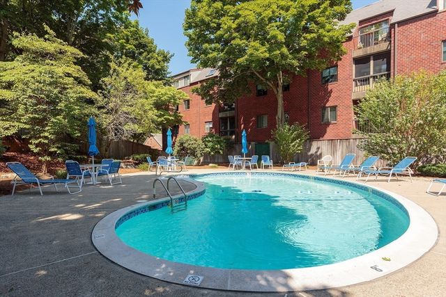 666 Main Street 207, Winchester, MA 01890
