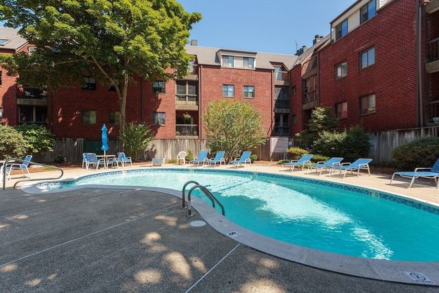 666 Main Street 207, Winchester, MA 01890