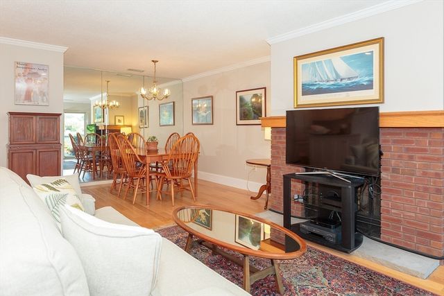 666 Main Street 207, Winchester, MA 01890