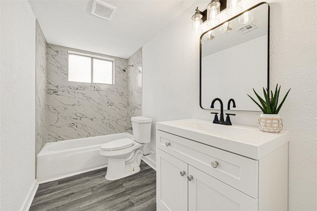 1123 Fallbrook Drive, Houston, TX 77038