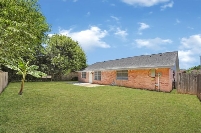 1123 Fallbrook Drive, Houston, TX 77038