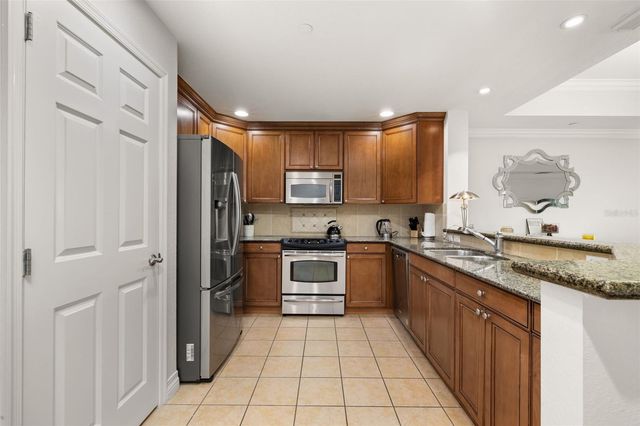 1100 SUNSET VIEW CIRCLE 302, Reunion, FL 34747