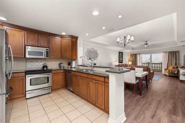 1100 SUNSET VIEW CIRCLE 302, Reunion, FL 34747