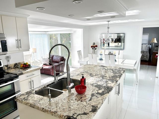 3233 State Street, Hollywood, FL 33021