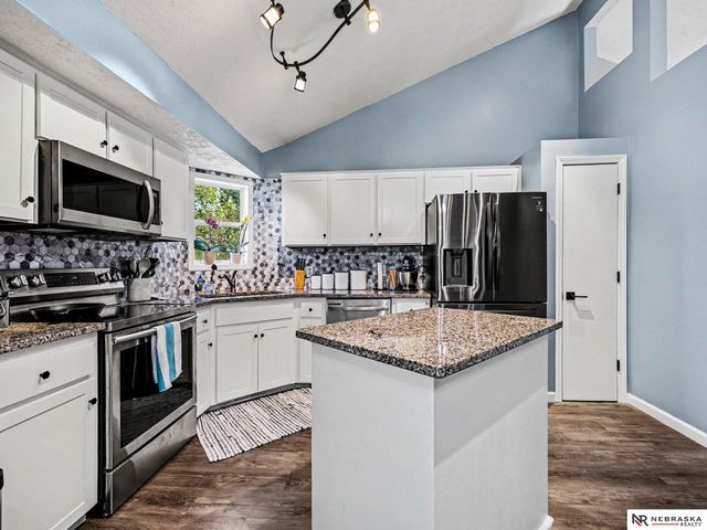3404 Henery Road, Bellevue, NE 68123