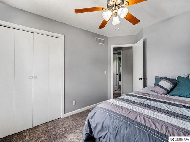 3404 Henery Road, Bellevue, NE 68123