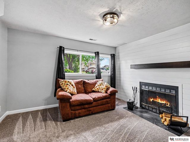 3404 Henery Road, Bellevue, NE 68123