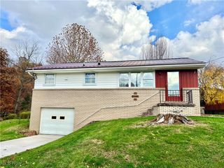 102 Northview Court, Weirton, WV 26062