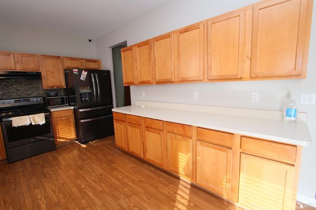 35773 Surrey Court, Romulus, MI 48174