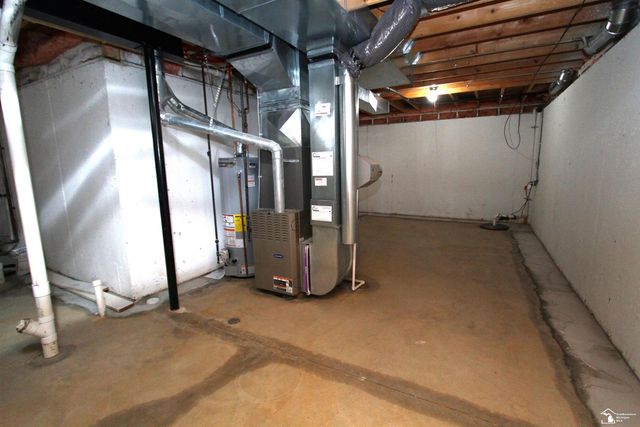 35773 Surrey Court, Romulus, MI 48174