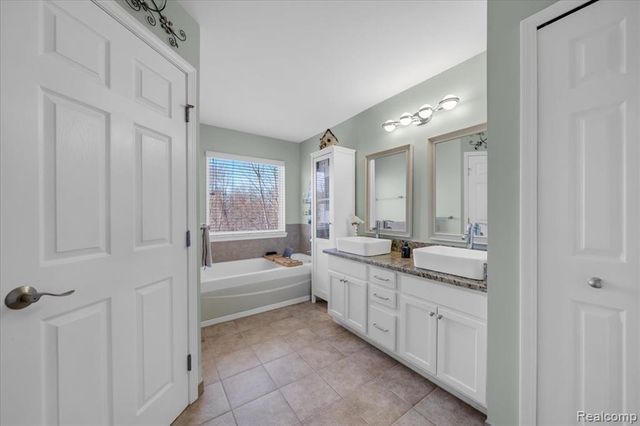 1079 Chelsea Boulevard, Oxford, MI 48371