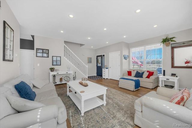 1079 Chelsea Boulevard, Oxford, MI 48371