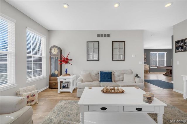 1079 Chelsea Boulevard, Oxford, MI 48371