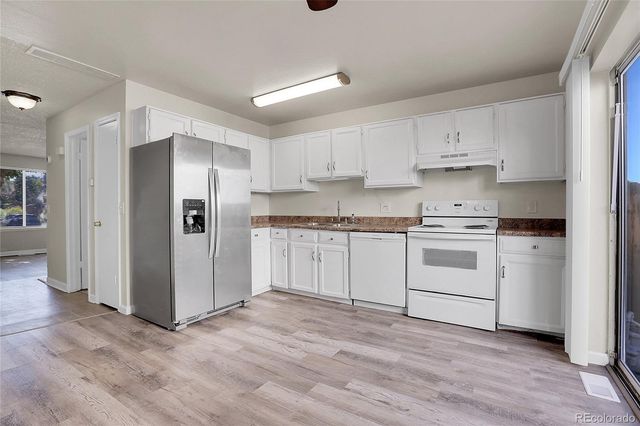 17657 E Loyola Drive D, Aurora, CO 80013