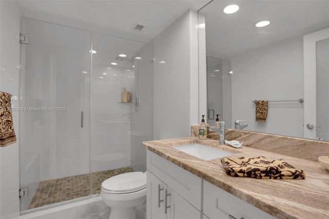 1149 Hillsboro Mile 1011, Hillsboro Beach, FL 33062