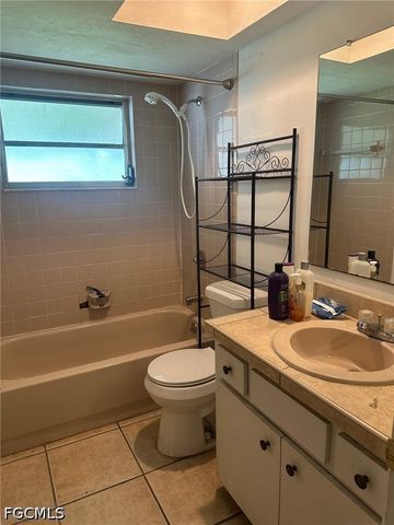 1404 SE 34th TER, Cape Coral, FL 33904