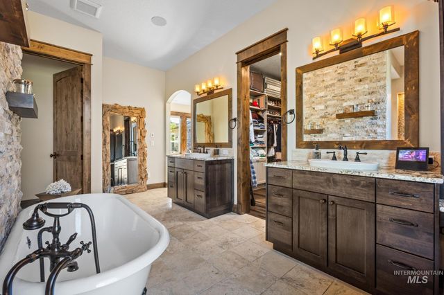 3225 W Salix Dr, Meridian, ID 83646