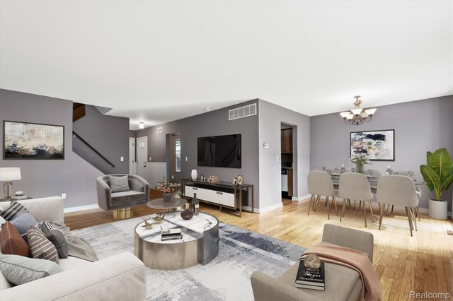 46 Stratford Lane, Rochester Hills, MI 48309