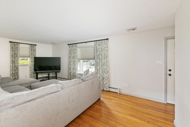 15 Erhardt Terrace, Methuen, MA 01844