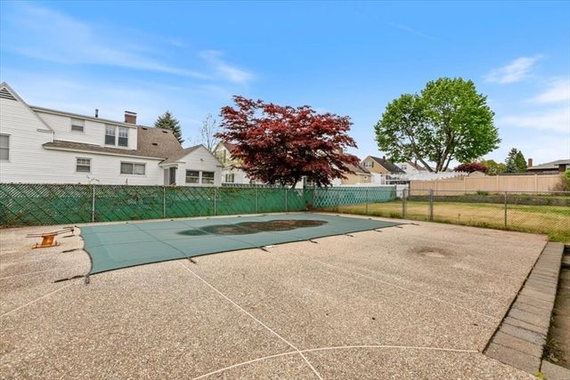 15 Erhardt Terrace, Methuen, MA 01844