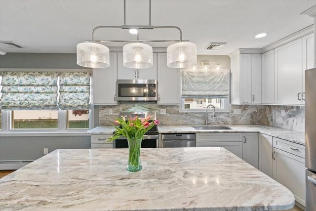 15 Erhardt Terrace, Methuen, MA 01844