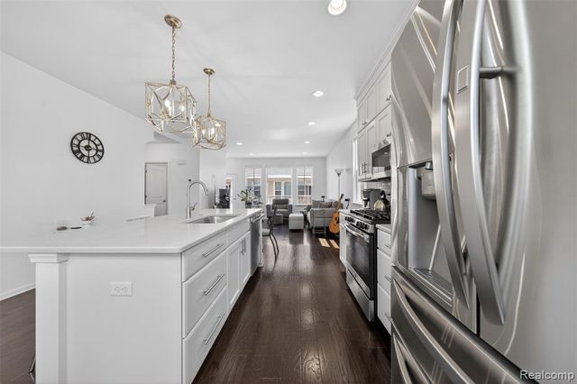 3534 Rochester Road, Royal Oak, MI 48073