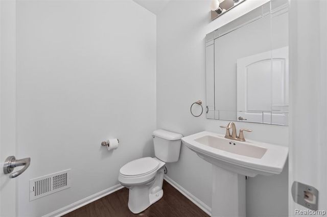 3534 Rochester Road, Royal Oak, MI 48073