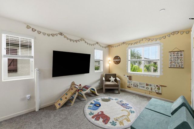 4008 Parkmoor Ln, Roseville, CA 95747