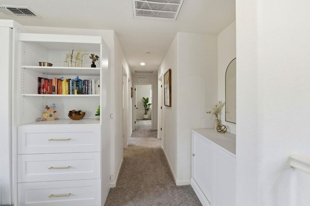 4008 Parkmoor Ln, Roseville, CA 95747