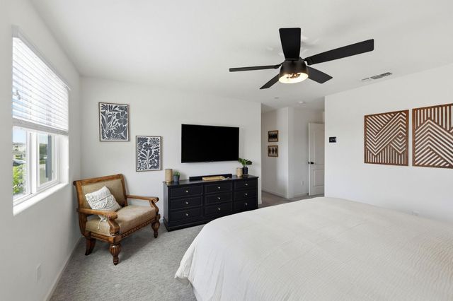 4008 Parkmoor Ln, Roseville, CA 95747