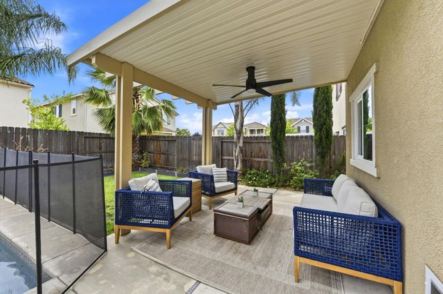 4008 Parkmoor Ln, Roseville, CA 95747