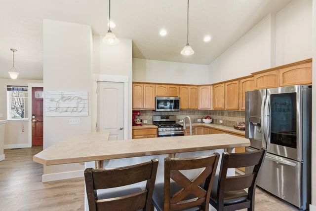 808 S Mayhew Ln, Spokane Valley, WA 99216