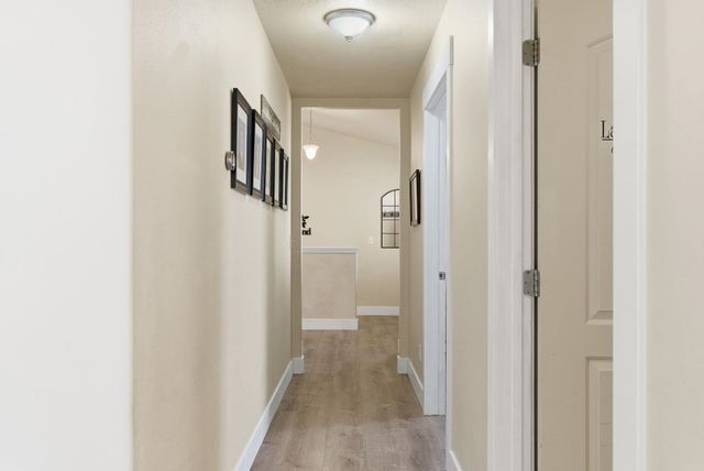 808 S Mayhew Ln, Spokane Valley, WA 99216