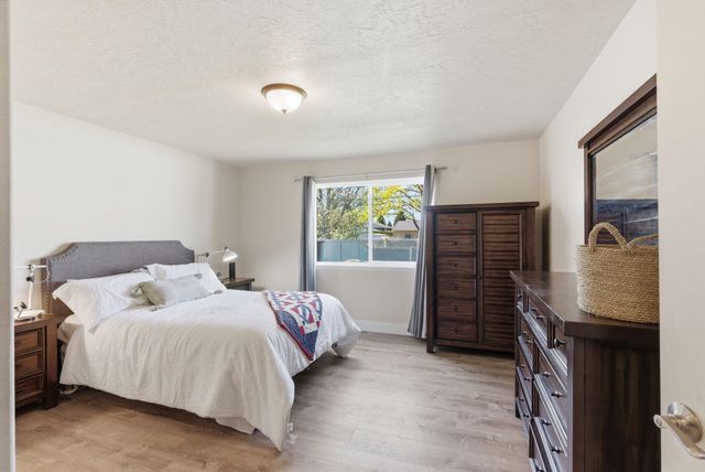 808 S Mayhew Ln, Spokane Valley, WA 99216