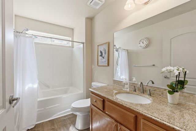 808 S Mayhew Ln, Spokane Valley, WA 99216