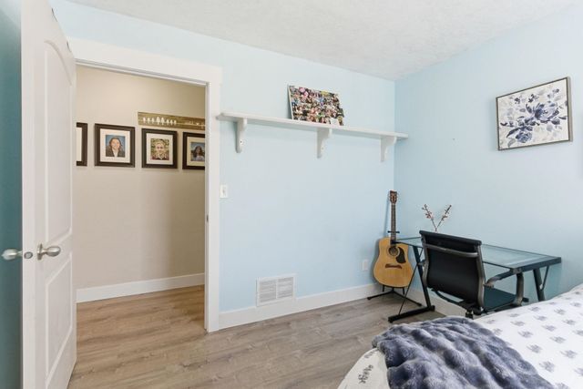 808 S Mayhew Ln, Spokane Valley, WA 99216