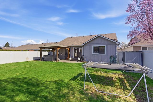 808 S Mayhew Ln, Spokane Valley, WA 99216