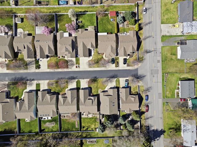 808 S Mayhew Ln, Spokane Valley, WA 99216