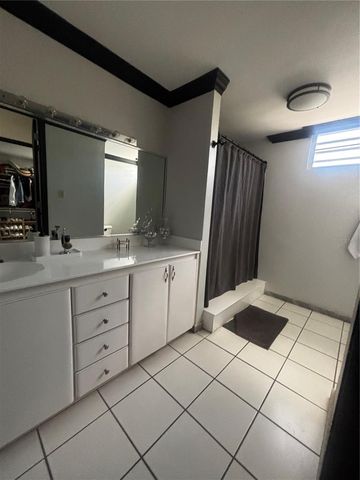 3 PLAZA 16 MA, Bayamon, PR 00961