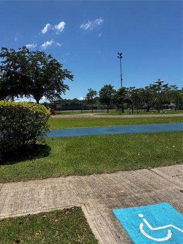 3 PLAZA 16 MA, Bayamon, PR 00961