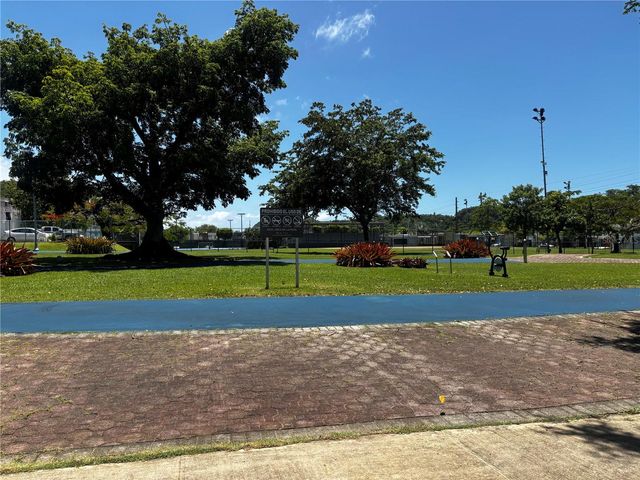 3 PLAZA 16 MA, Bayamon, PR 00961