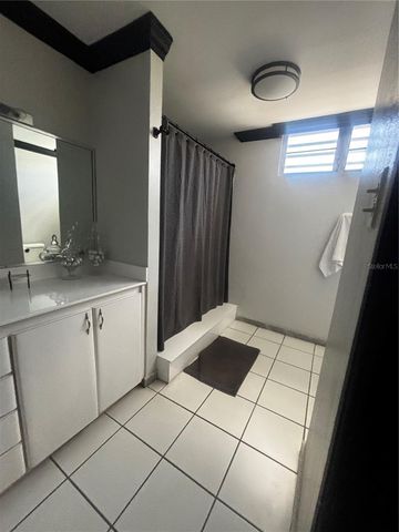 3 PLAZA 16 MA, Bayamon, PR 00961