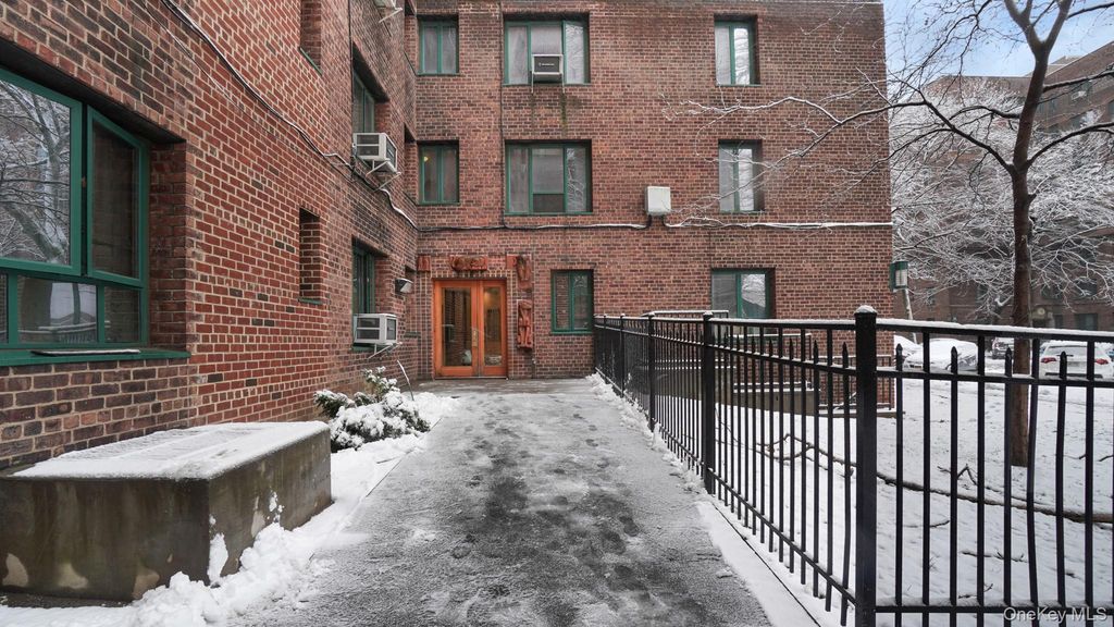 2220 E Tremont Avenue 7F, Bronx, NY 10462